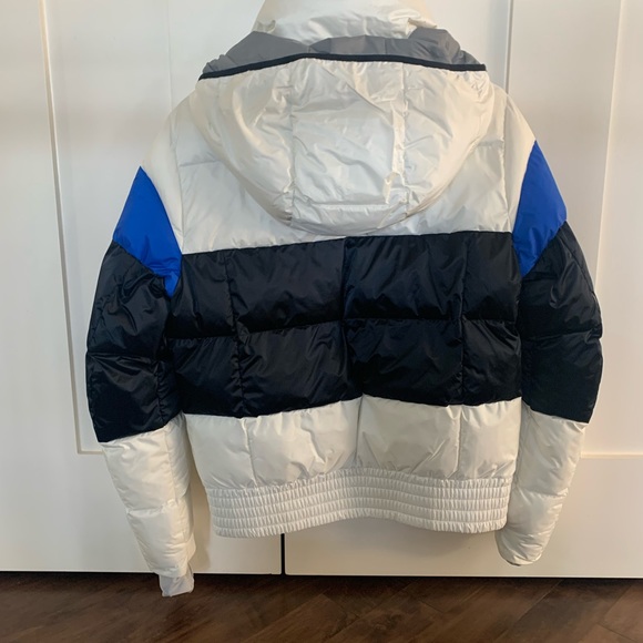 Luxury Brand Ski Jacket - Picture 3 of 4
